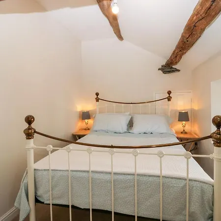 The Annexe 3*